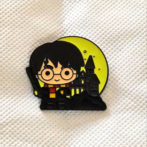 🍒🍒 Harry Potter Enamel Pin - Picture 1 of 4